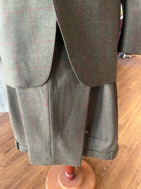 Tweed suits