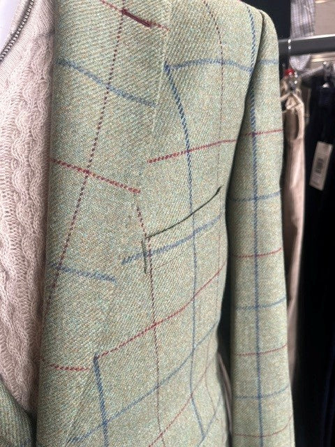 Tweed suits