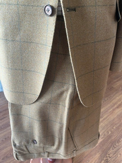 Tweed suits